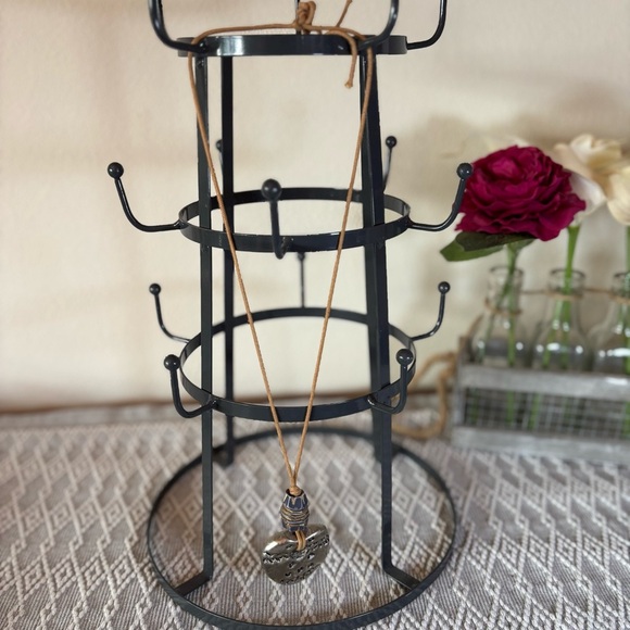 Blue, silver and gold toned hammered design pendant necklace with leather cord. - Picture 5 of 5